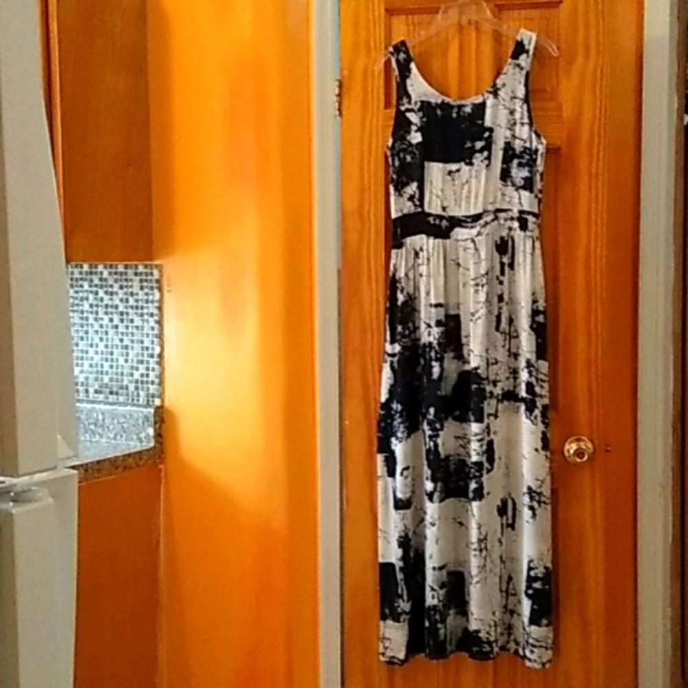 Julia Cut Out Black And White Maxi Dress